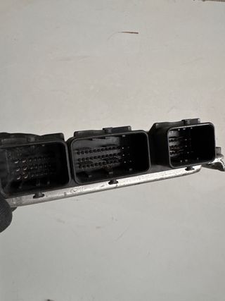 Centralita motor Peugeot / Citroën Ref :9637838780