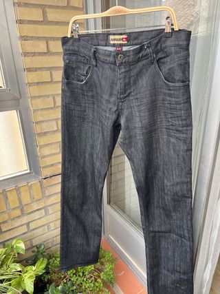 Pantalones vaqueros Quiksilver negros