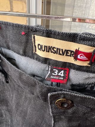 Pantalones vaqueros Quiksilver negros