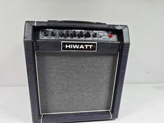 Amplificador bajo Hiwatt Maxwatt B20 10
