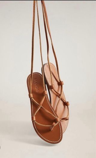 Sandalias romanas Mango marrones