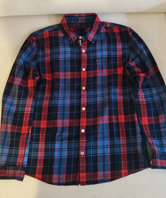 Camisa Tommy Hilfiger cuadros azul y rojo
