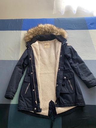 Abrigo Hollister Azul con Capucha