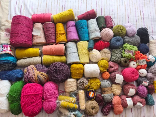 Lana e hilos para tejer