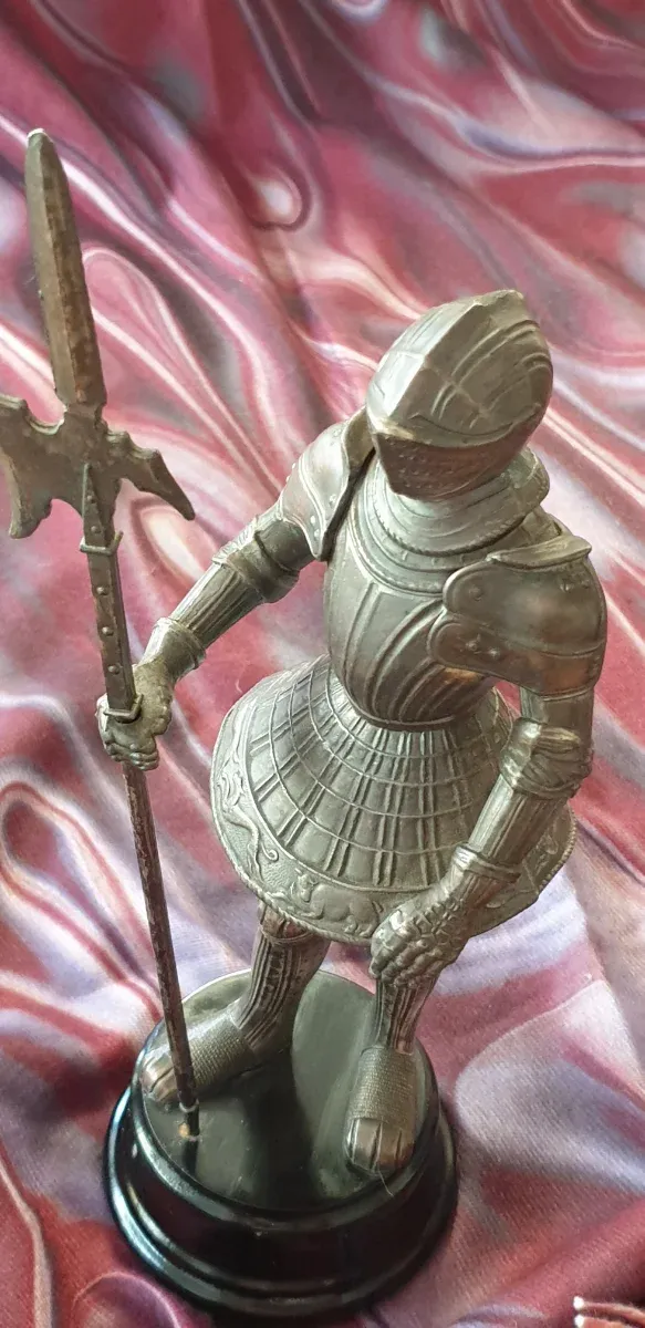 Estatua Caballero Armadura