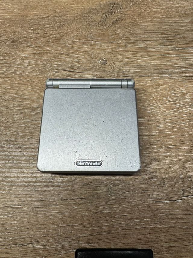 Consola Game Boy Advance SP + Juegos