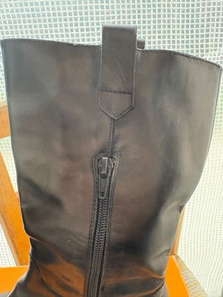 Stivali al ginocchio Vibram in pelle