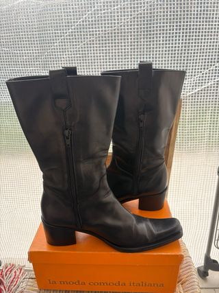 Stivali al ginocchio Vibram in pelle