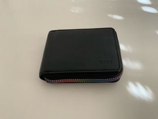 Cartera BOSS Negra con Cremallera Arcoíris