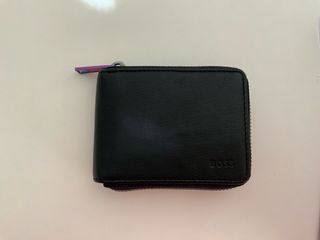 Cartera BOSS Negra con Cremallera Arcoíris