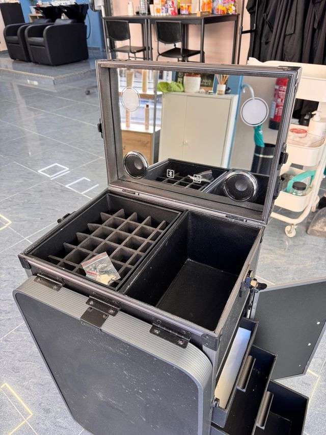 Maleta maquillaje aluminio 4 en 1 ruedas