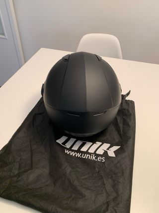 Casco UNIK negro  mate con visera talla M