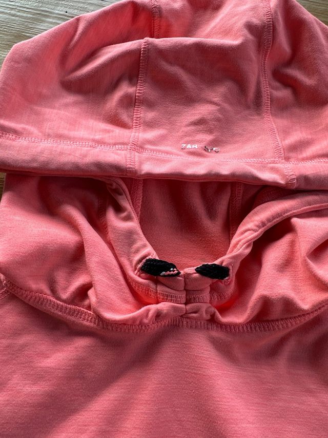 Conjunto deportivo: mallas, sudadera y top