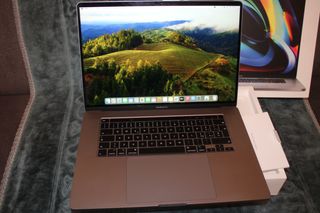 MacBook Pro 16 Touch Bar Plata/Gris Espacial