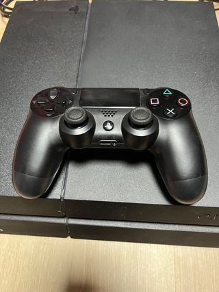 PS4 (PlayStation 4) Negra + Accesorios