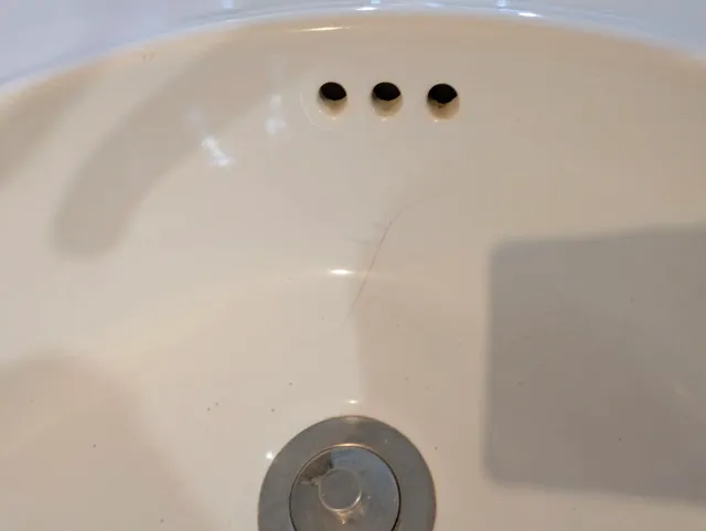 Mueble de baño con lavabo de porcelana