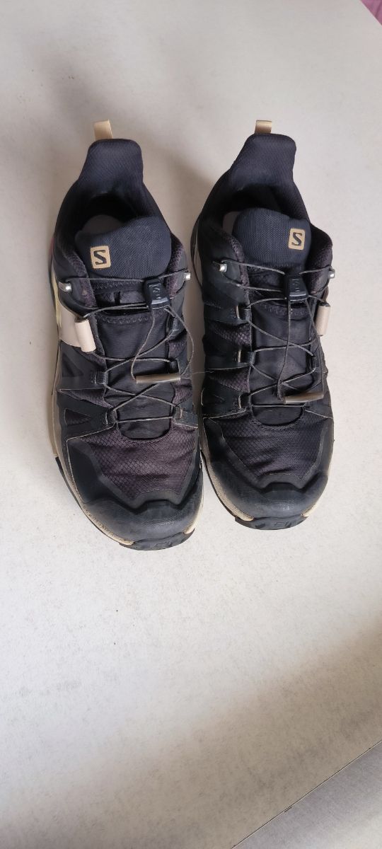 Zapatillas Salomon Trail Running Negras Beige