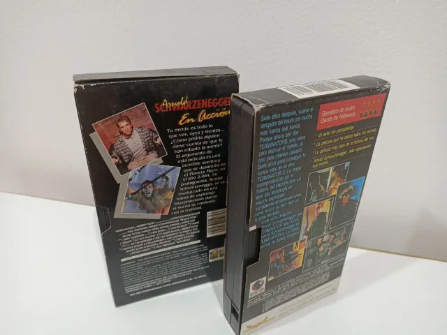 VHS Desafío Total y Terminator 2
