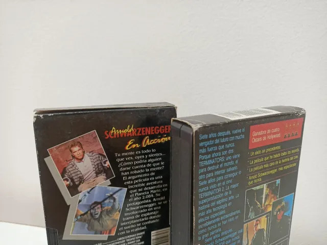 VHS Desafío Total y Terminator 2