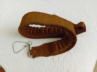 Chaleco y cartuchera de caza