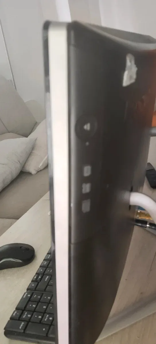 Ordenador All-in-One Negro y Azul