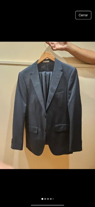 Traje azul marino