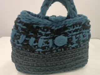 Bolso tejido hecho a mano