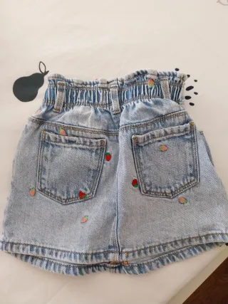 Falda vaquera niña Zara fresas,talla 4 años (104cm