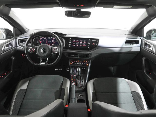 Volkswagen Polo GTI 2.0 TSI 200cv DSG7