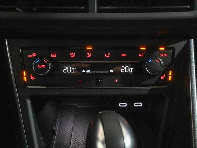 Volkswagen Polo GTI 2.0 TSI 200cv DSG7