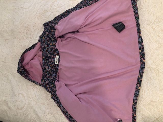 Cortavientos H&M floral 6-8 años