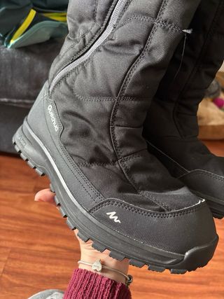 Botas Decathlon Talla 43 Negras nuevas