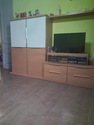 Mueble comedor madera con mesa y sillas