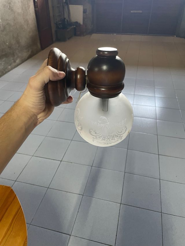 Lámparas de pared madera y cristal