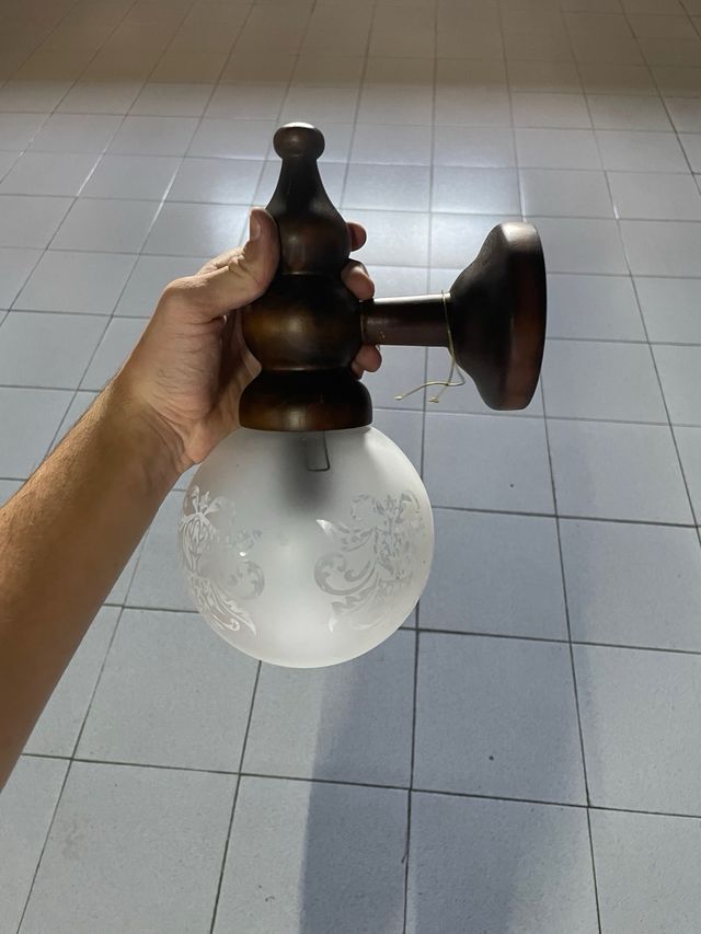 Lámparas de pared madera y cristal