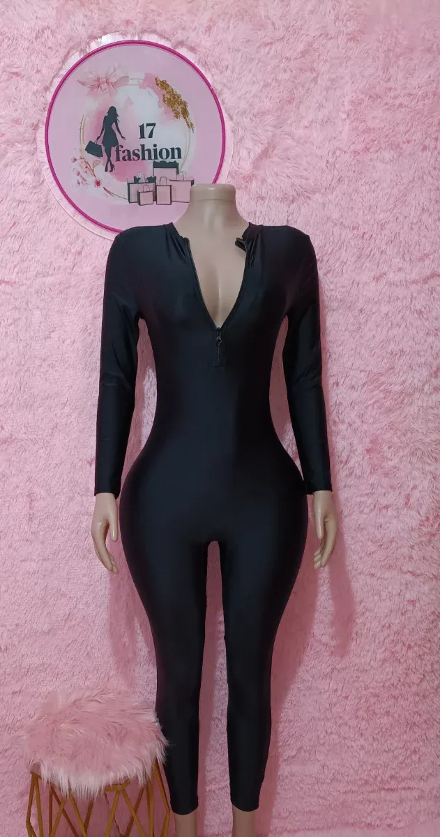 Mono negro cremallera frontal