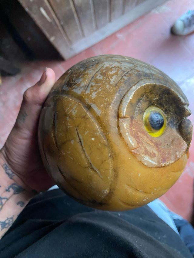 Búho de mármol decorativo