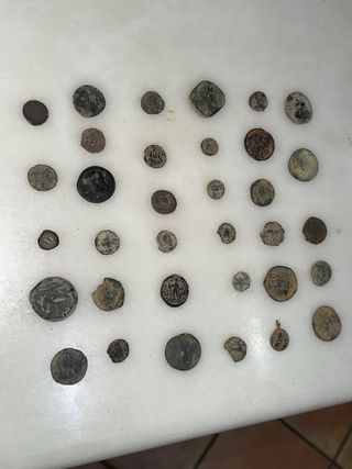 Lotto di antiche monete romane