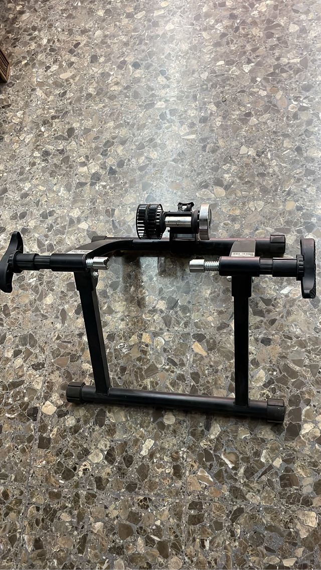 Soporte Centrador Ruedas Bicicleta