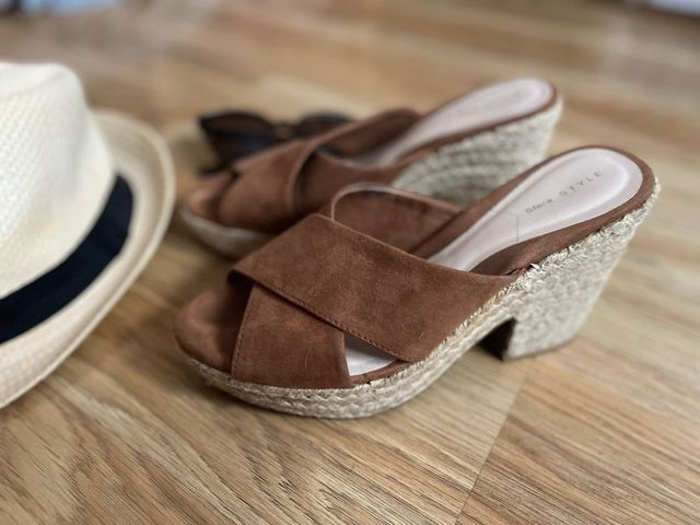 Sandalias Sfera plataforma marrón