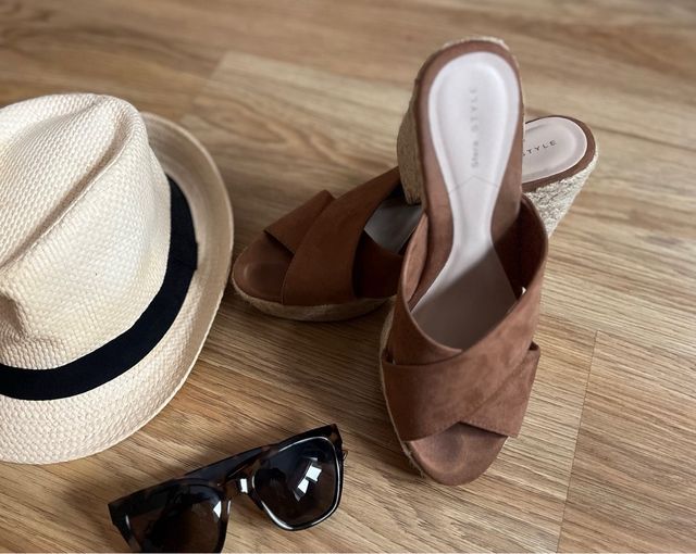 Sandalias Sfera plataforma marrón