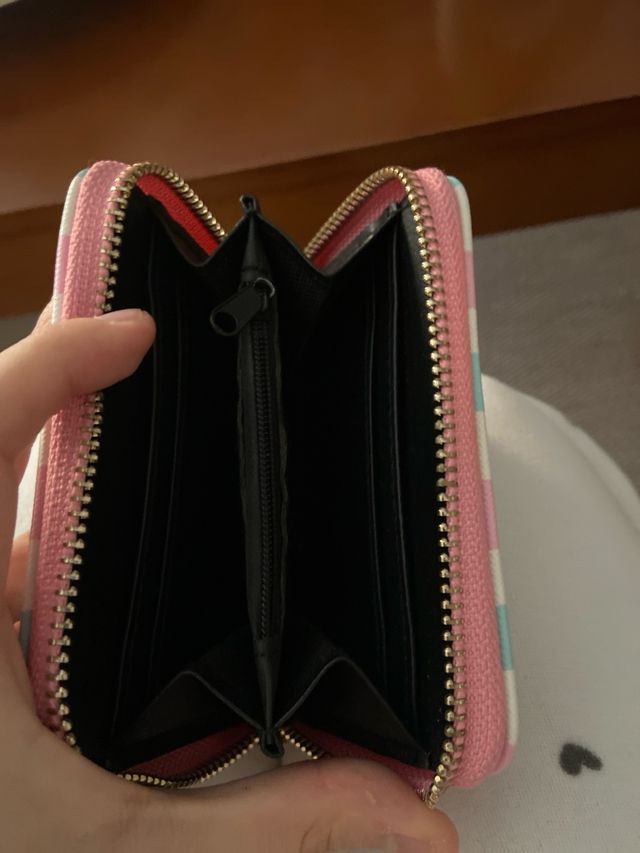 Monedero con rayas y frase Live your dream