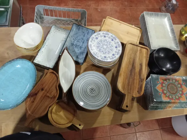 Lote de platos variados