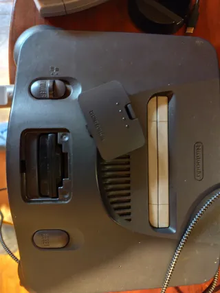 Nintendo 64 + 4 giochi + Rumble Pak