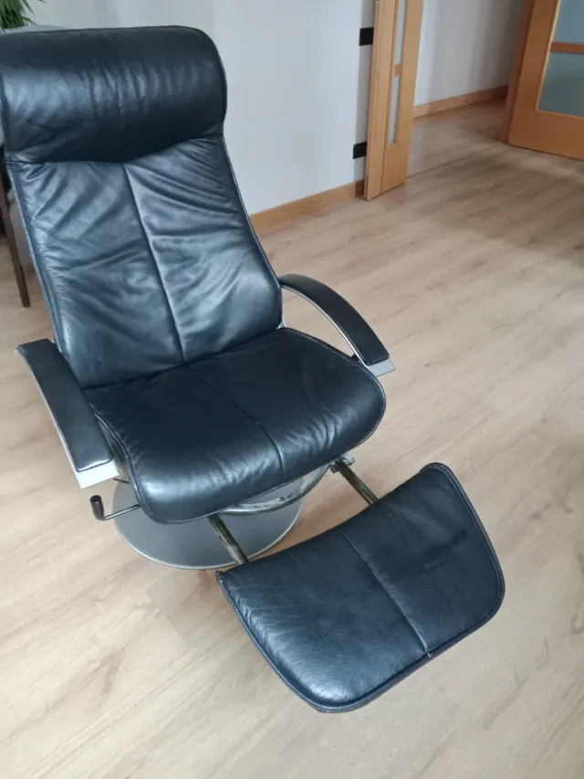 Sillón relax piel negro con reposapiés