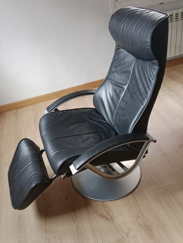 Sillón relax piel negro con reposapiés