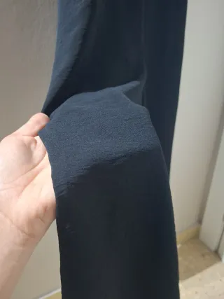 Mono negro pirata ancho. EN BARCELONA