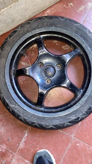 Rueda Aerox 130/70-13