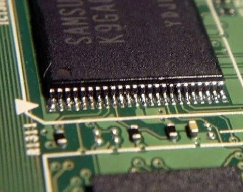 2x Memórias Nand K9GAG08U0E UE32D5500/40D5500 TV