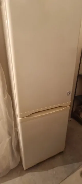 Nevera/Frigorífico blanco